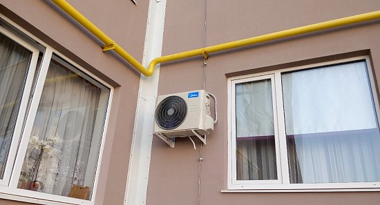 Как правильно установить кондиционер на первом этаже без ошибок